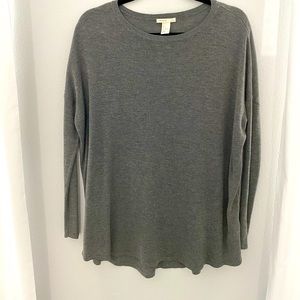Knit long sleeve top